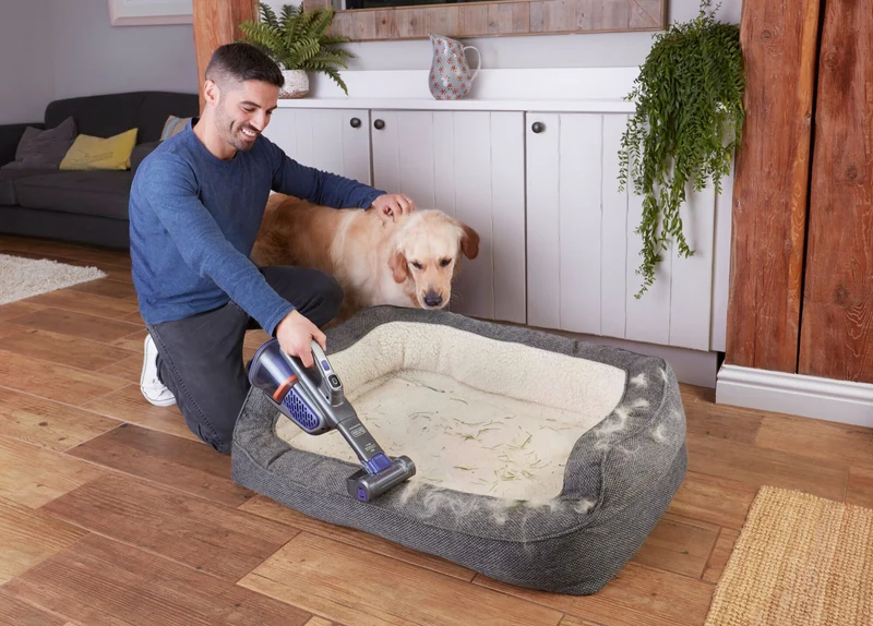 BLACK & DECKER 18V Dustbuster Handheld Vacuum with Powered Pet Brush