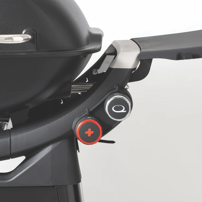 Weber Family Q 3100N+ LP Midnight Black