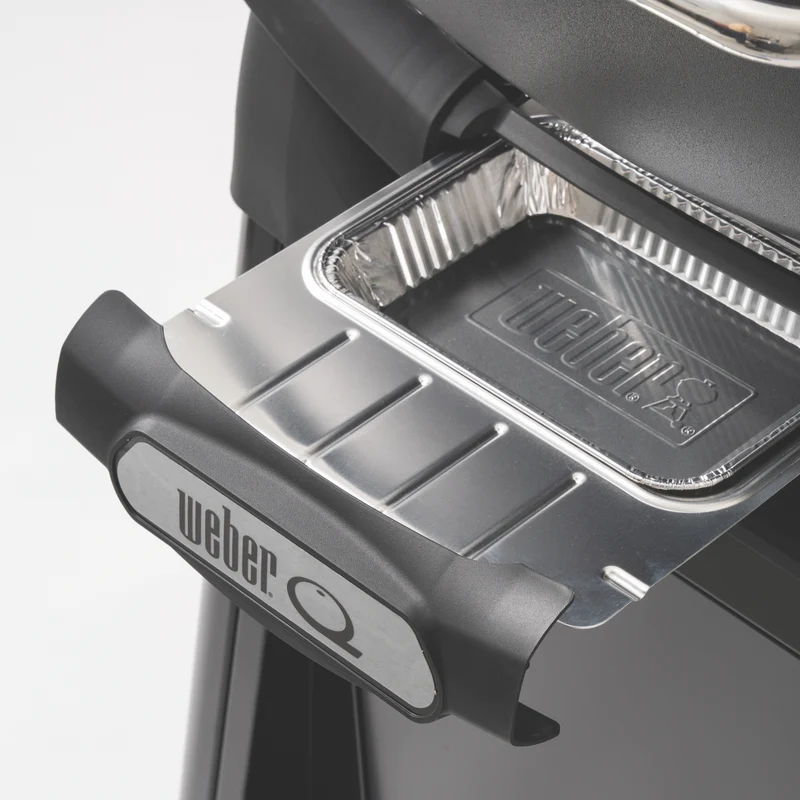 Weber Family Q 3100N+ LP Midnight Black