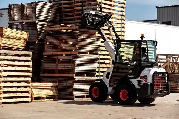 BOBCAT TRACTEUR CHARGEUSE ACTICULÉES L28
