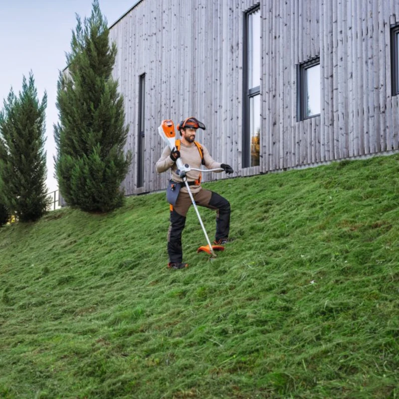 Débroussailleuse à batterie AP System STIHL FSA 200