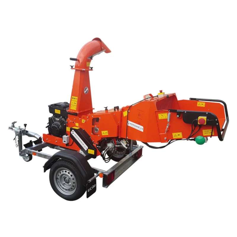 Broyeur de branches thermique sur remorque MORGNIEUX SB120-R23V