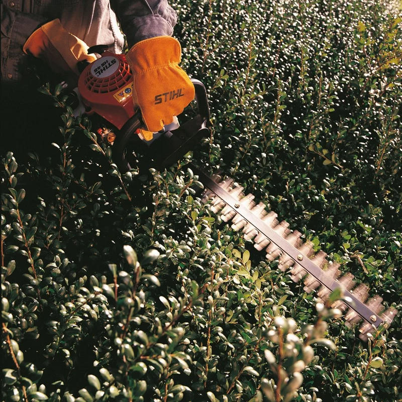 Taille haie thermique STIHL HS 45 45cm