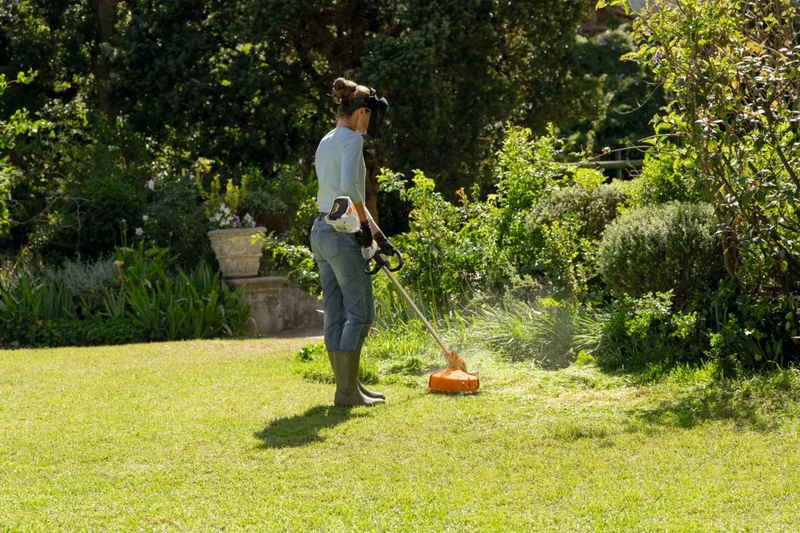 Débroussailleuse STIHL FSA 60 R + PACK BATTERIE