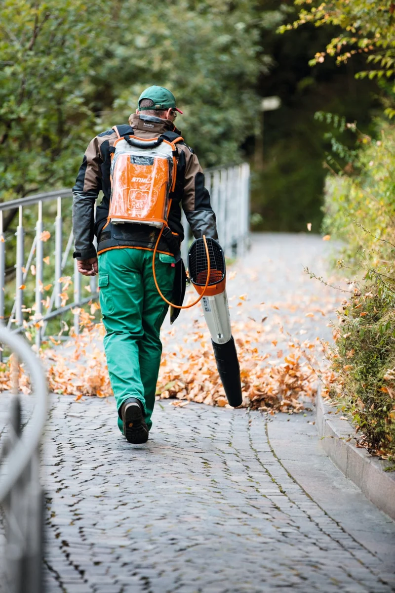 Souffleur STIHL BGA 100