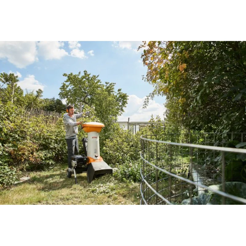 Broyeur de végétaux thermique STIHL GH 460