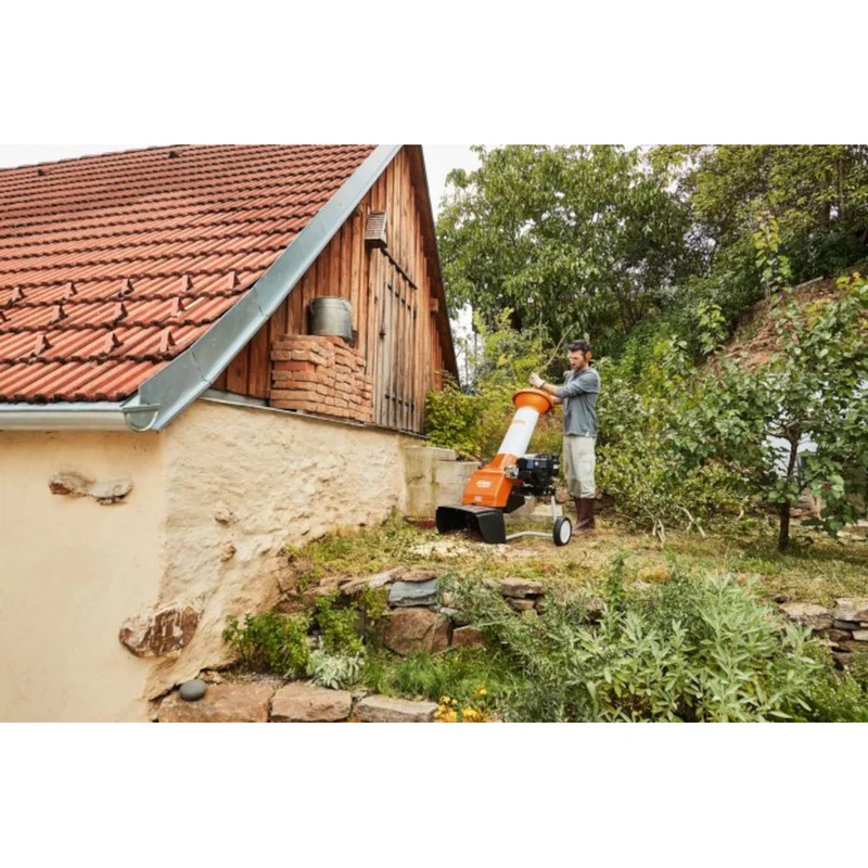 Broyeur de végétaux thermique STIHL GH 370 S
