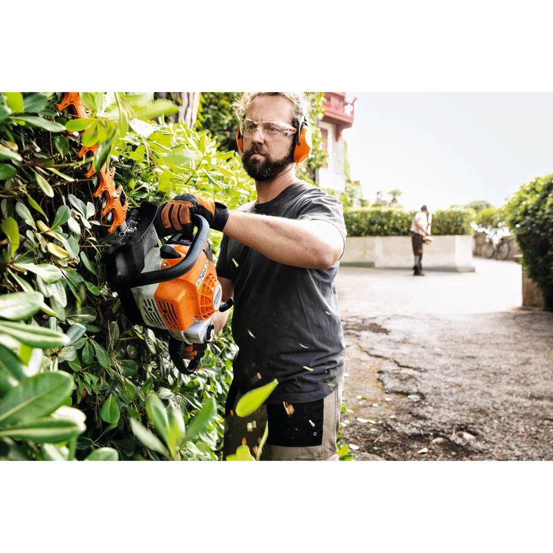 Taille-haie thermique 600mm STIHL HS 82 T
