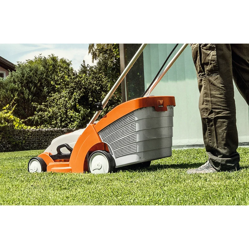 Tondeuse à batterie poussée AK System STIHL RMA 239 C Pack