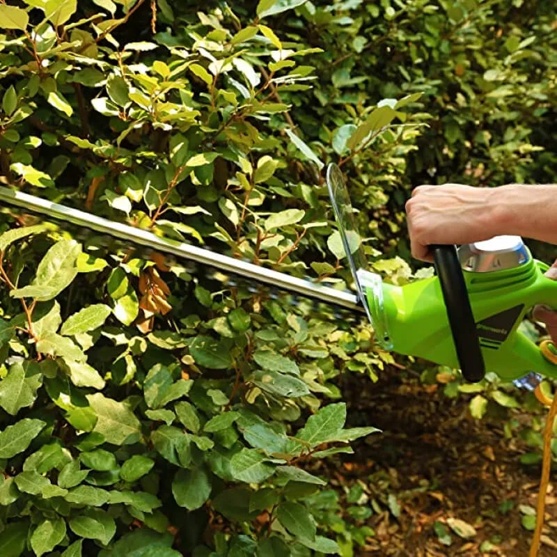 4 Amp 22" Corded Hedge Trimmer