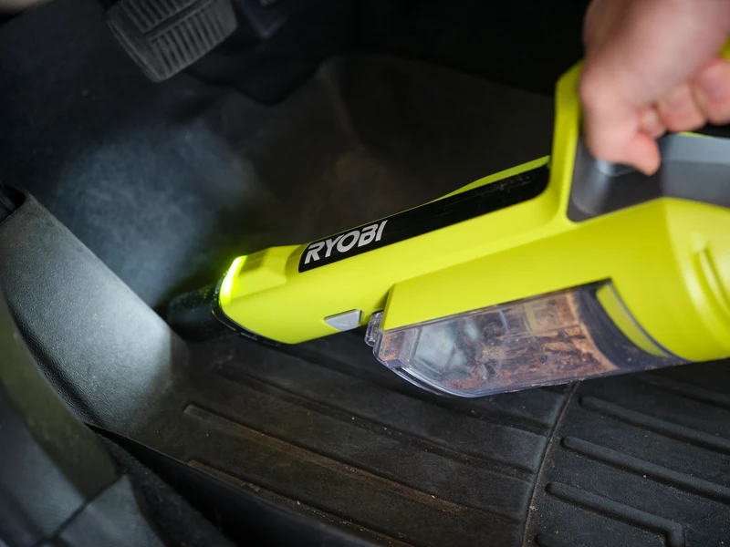 18V ONE+ Powered Brush Hand Vacuum Kit