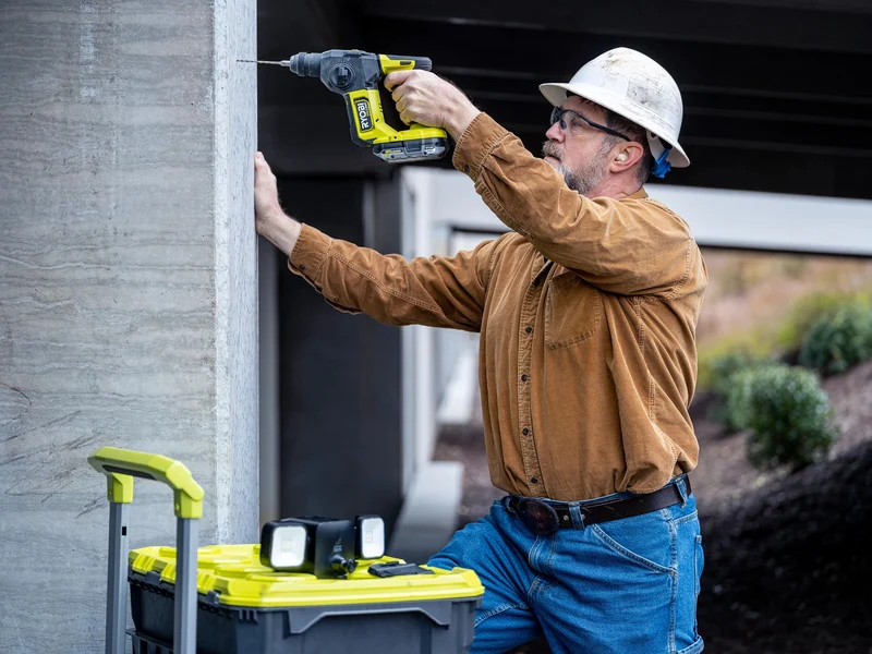 18V ONE+ HP Compact Brushless 5/8" SDS-Plus Rotary Hammer Kit