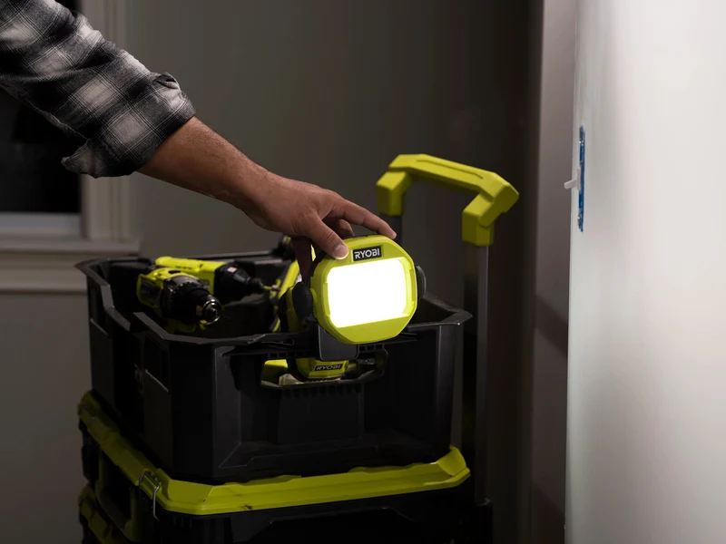 18V ONE+ LED Clamp Light