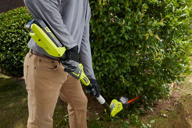 40V 18" Pole Hedge Trimmer Kit