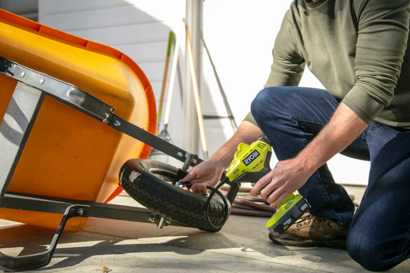 18V ONE+ High Pressure Inflator with Digital Gauge