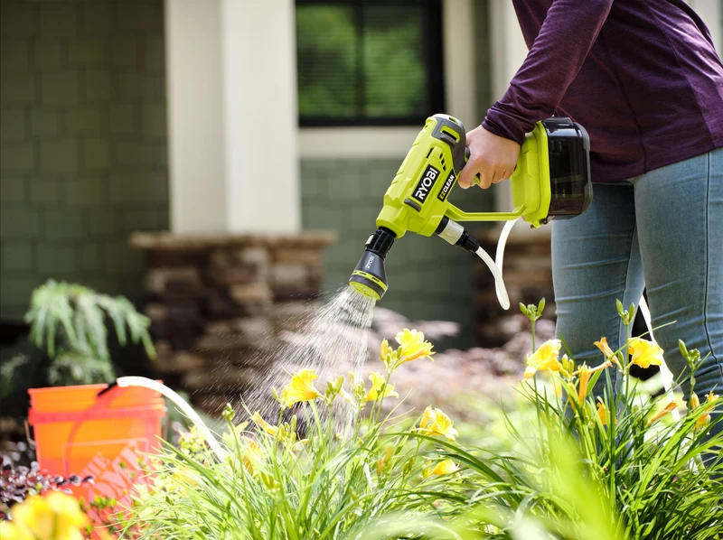 EZCLEAN Garden Hose Spray Head