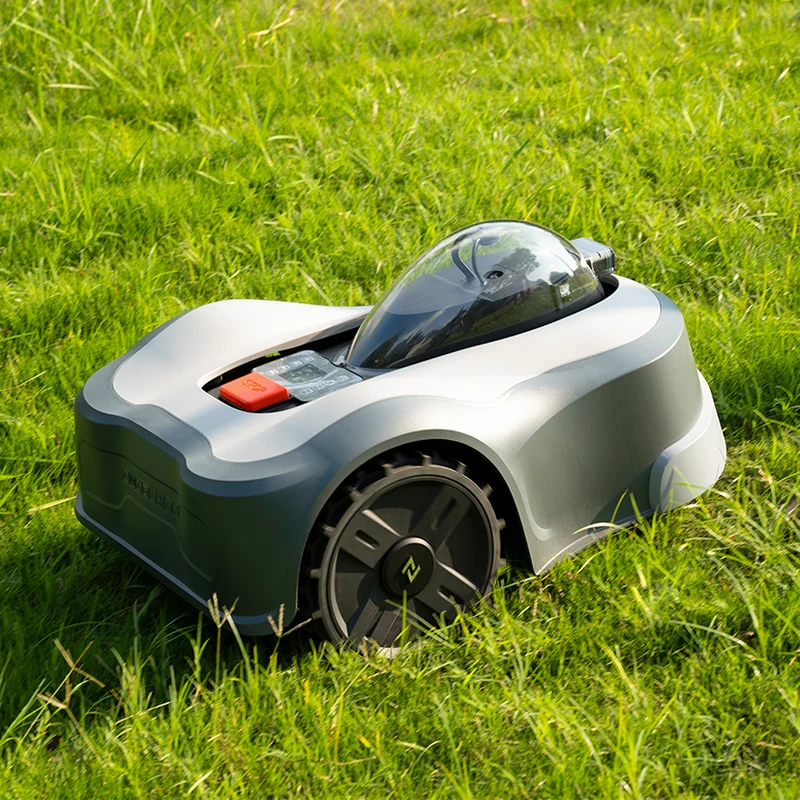 NOVABOT Robot tondeuse N2000 - 5000m² - GPS - sans câble - noir - En Stock