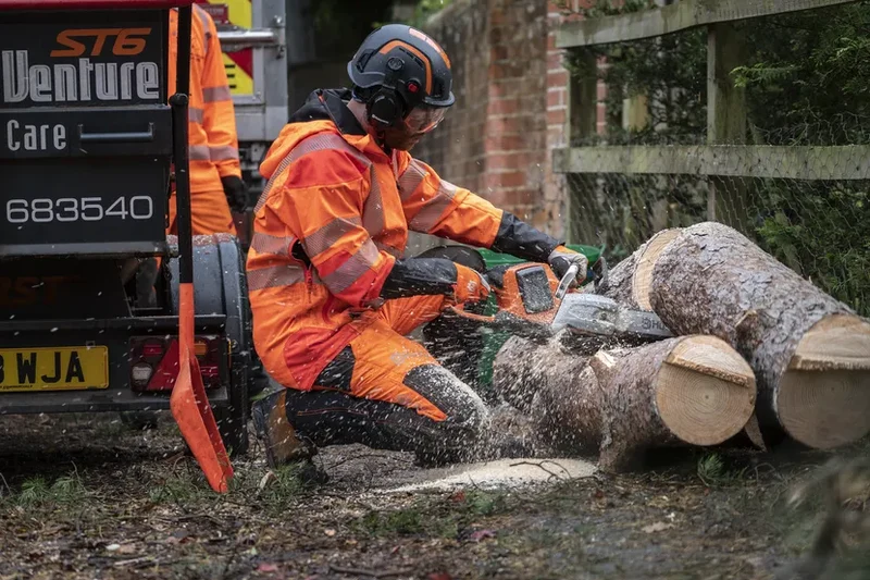 Tronçonneuse à batterie professionnelle - HUSQVARNA 540iXP-40SN